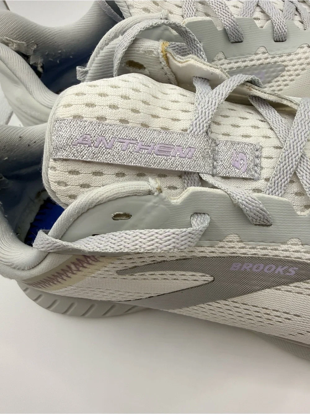 BROOKS Anthem 5 Women’s White‎ Purple Running Walking Athletic Shoes Size 8.5